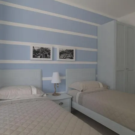 Casadelmare14 דירה
